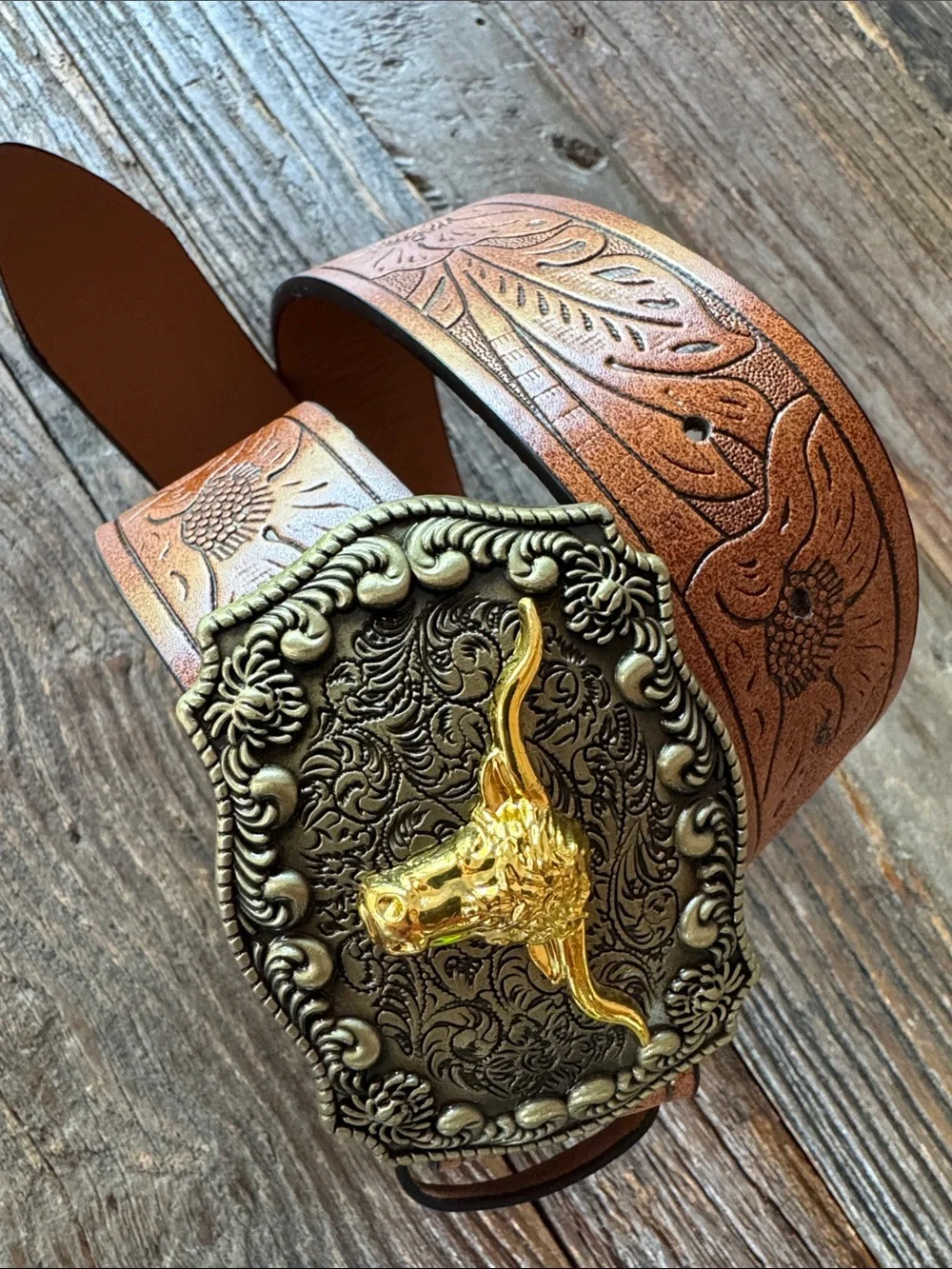 Retro style Faux leather tooled western rodeo belt with Gold Longhorn Buckle